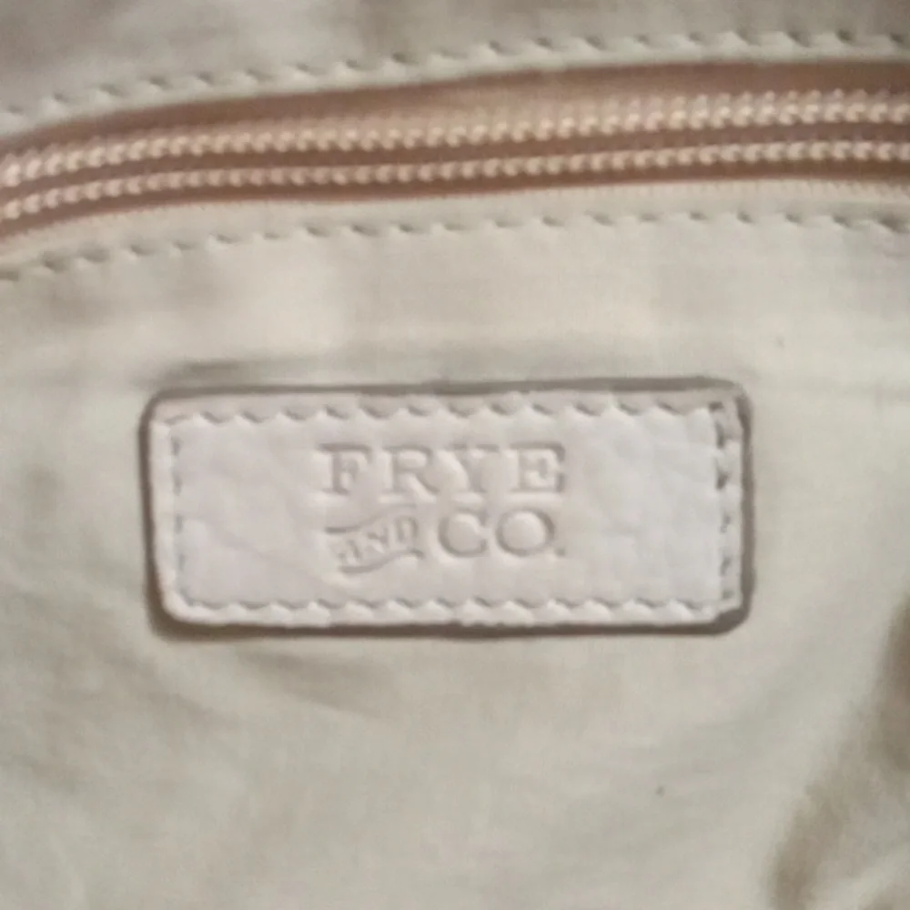 Frye and Co. Beige Leather‎ Shoulder Bag.